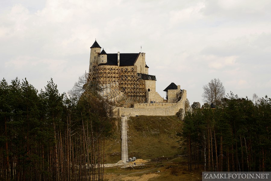 Rekonstrukcja zamku Bobolice