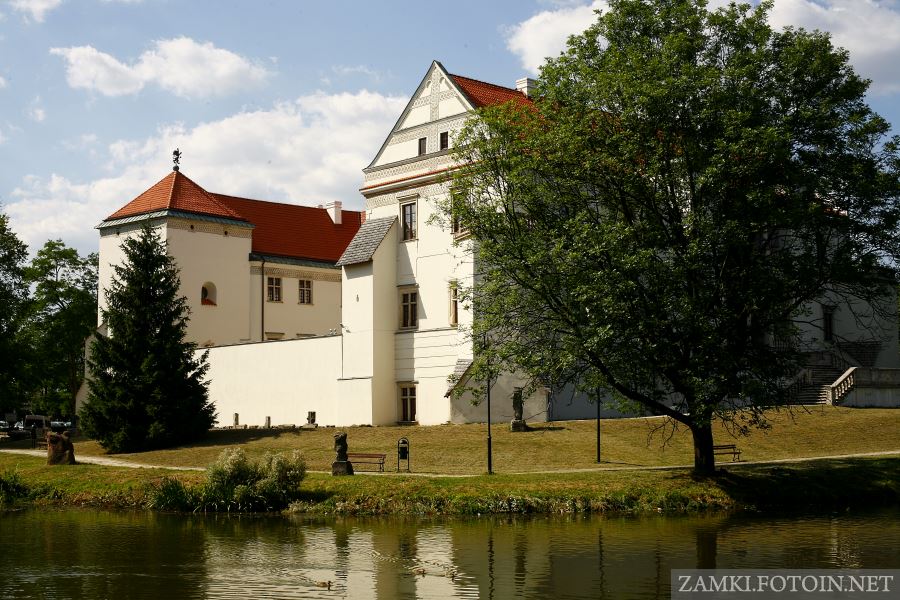 Zdjęcia zamku Szydłowiec