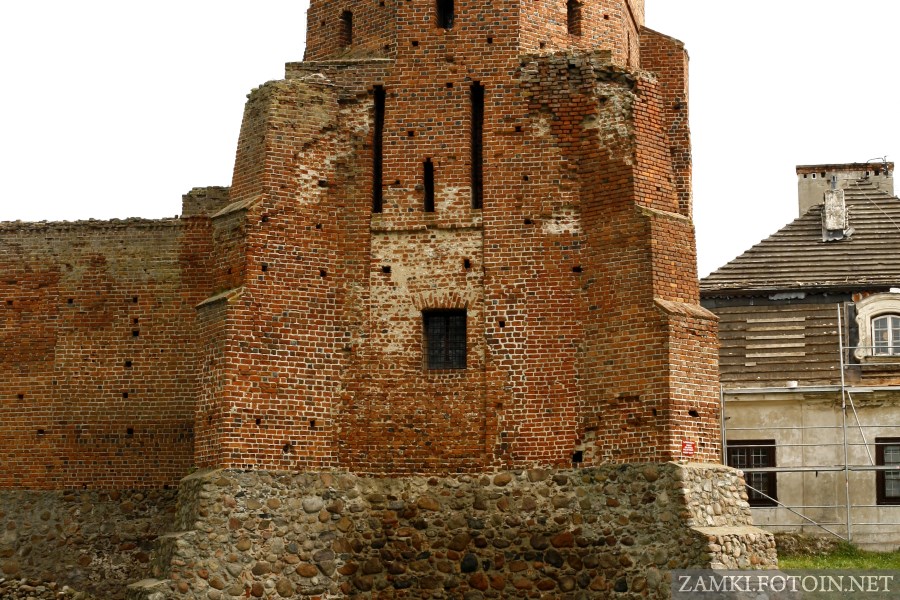 Wieża zamku w Liwie