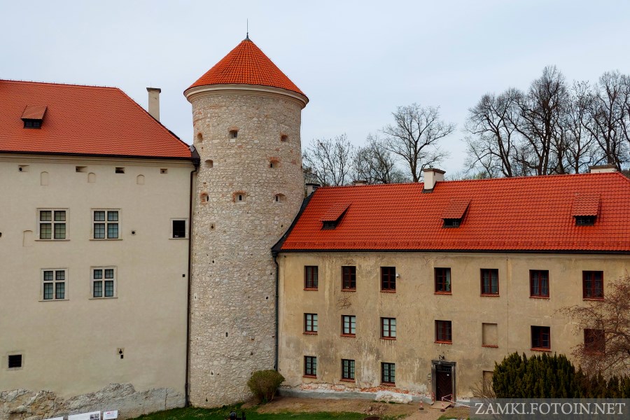 Gotycka wieża zamku Pieskowa Skała