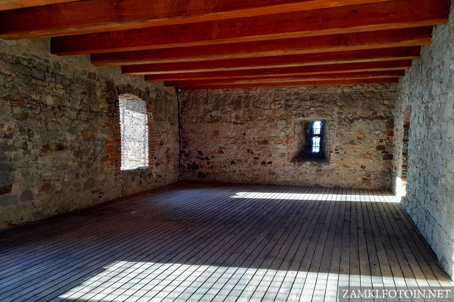 Wnętrze wieży zamku w Melsztynie