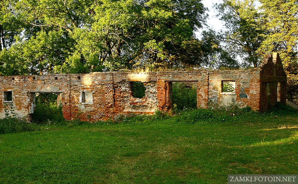 Ruiny wozowni w Szreńsku