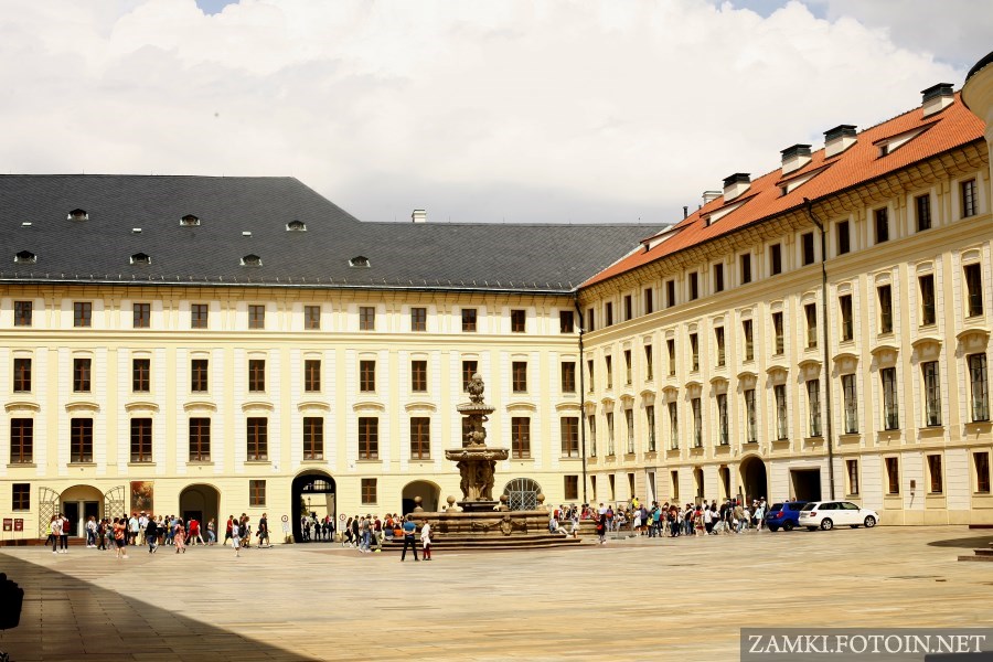 Zamek w Pradze zwiedzanie