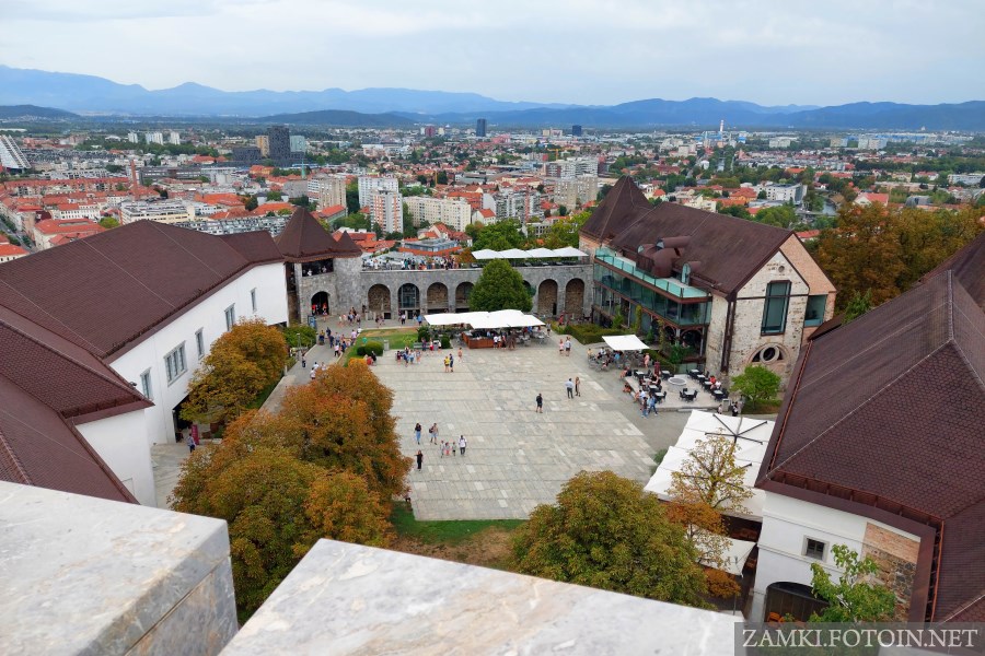 Widok z najwyższej wieży zamku w Lublanie