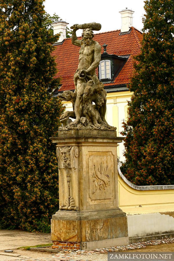 Rzeźba Herkulesa w Białymstoku