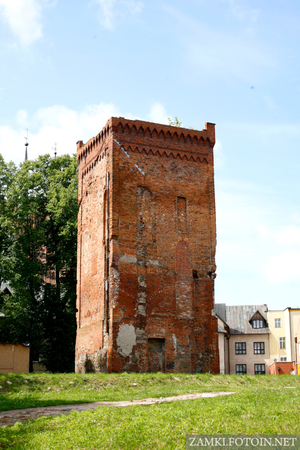Ruiny zamku w Braniewie przed renowacją wieży